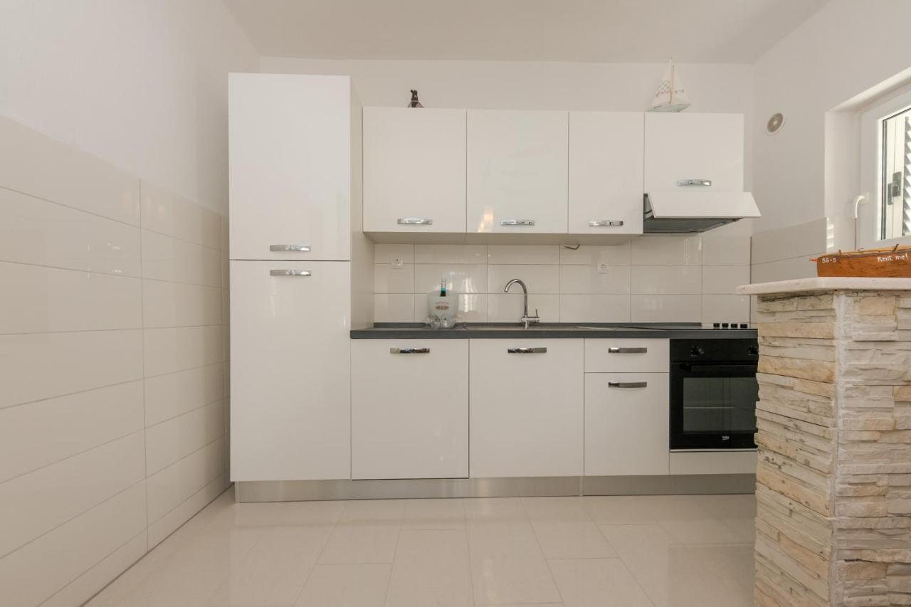 Apartments Mate Vinišće Zewnętrze zdjęcie