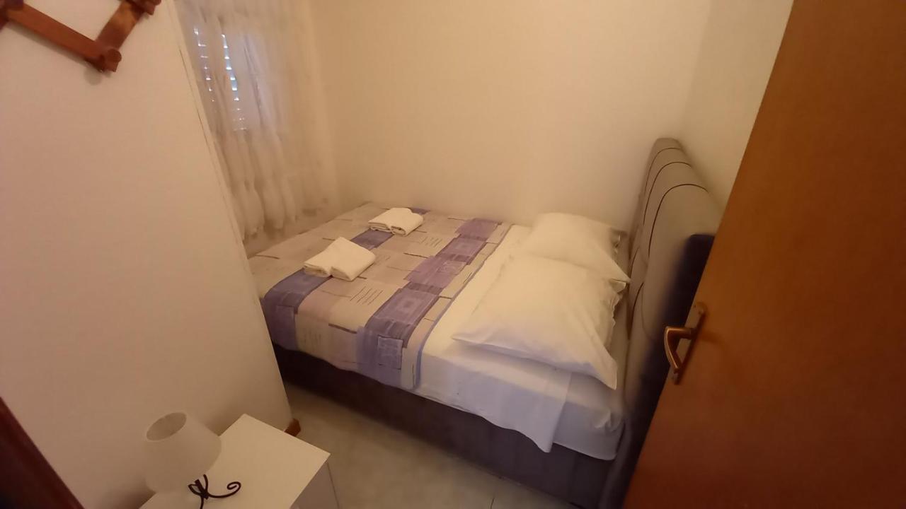 Apartments Mate Vinišće Zewnętrze zdjęcie