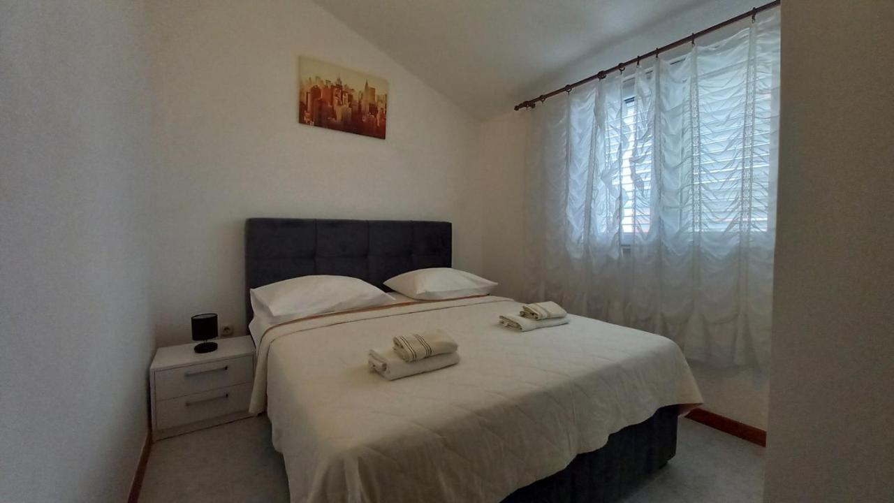 Apartments Mate Vinišće Zewnętrze zdjęcie