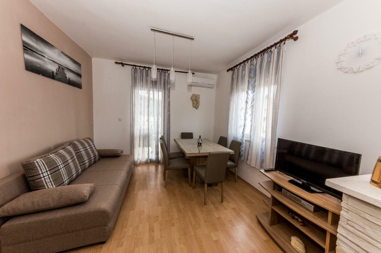 Apartments Mate Vinišće Zewnętrze zdjęcie