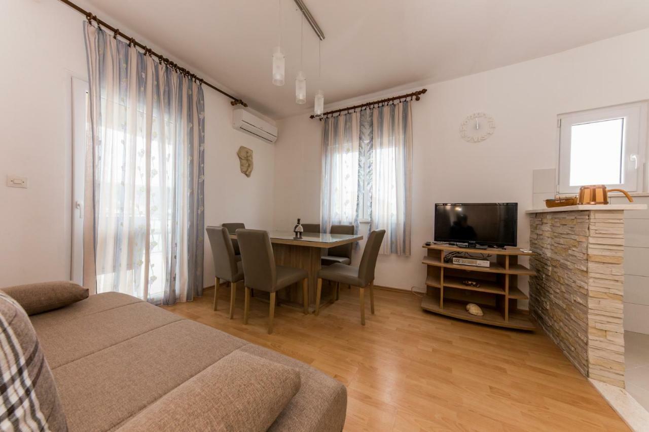 Apartments Mate Vinišće Zewnętrze zdjęcie