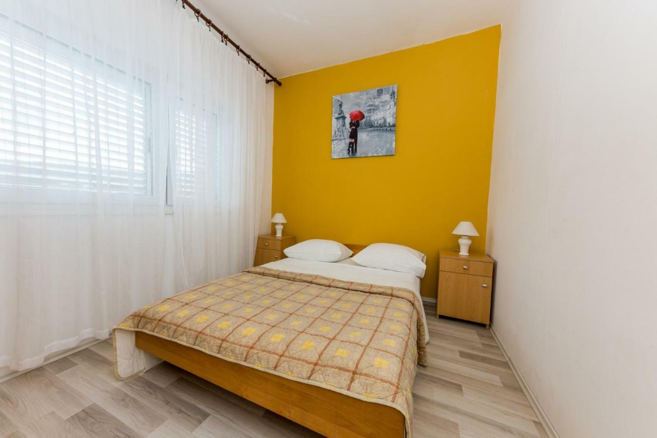 Apartments Mate Vinišće Zewnętrze zdjęcie