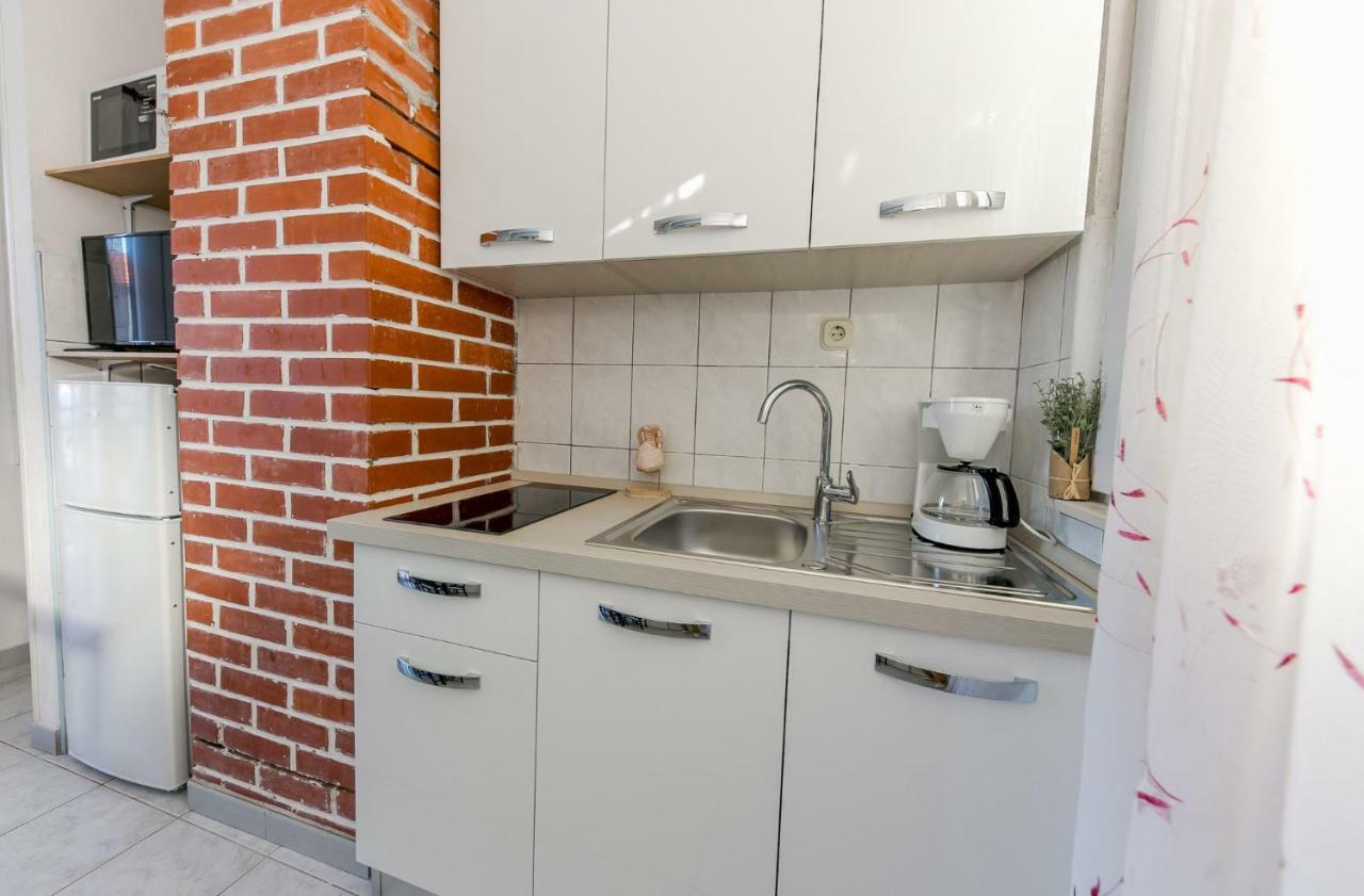 Apartments Mate Vinišće Zewnętrze zdjęcie